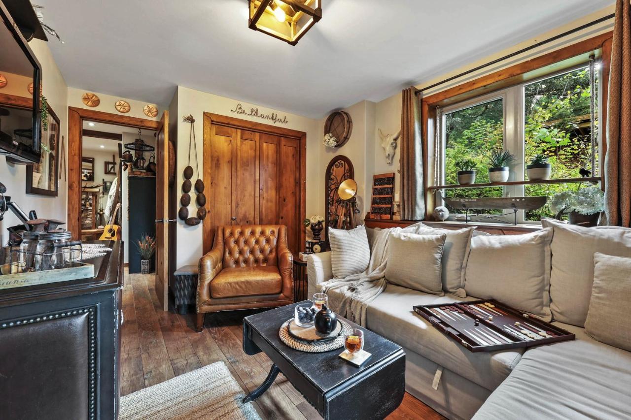 A Suite Retreat - Beyond Bed & Breakfast Sun Peaks Zewnętrze zdjęcie