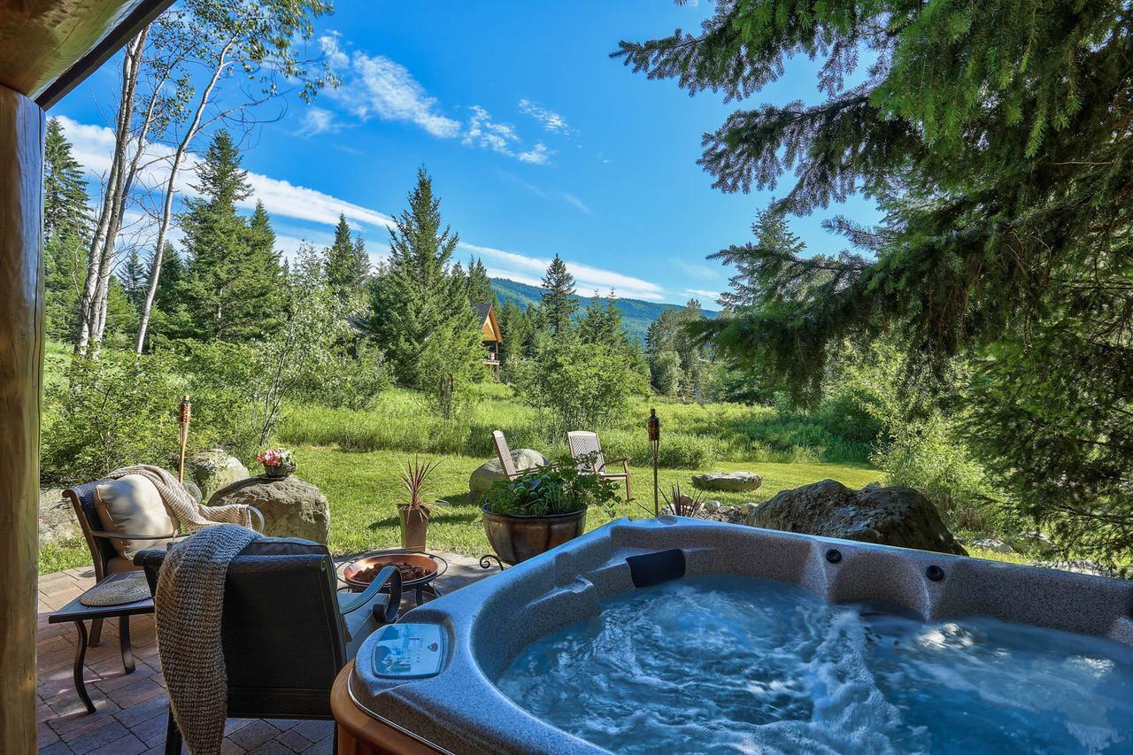 A Suite Retreat - Beyond Bed & Breakfast Sun Peaks Zewnętrze zdjęcie